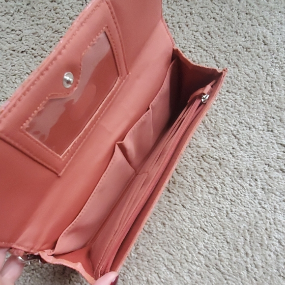 Wallet - Picture 2 of 5